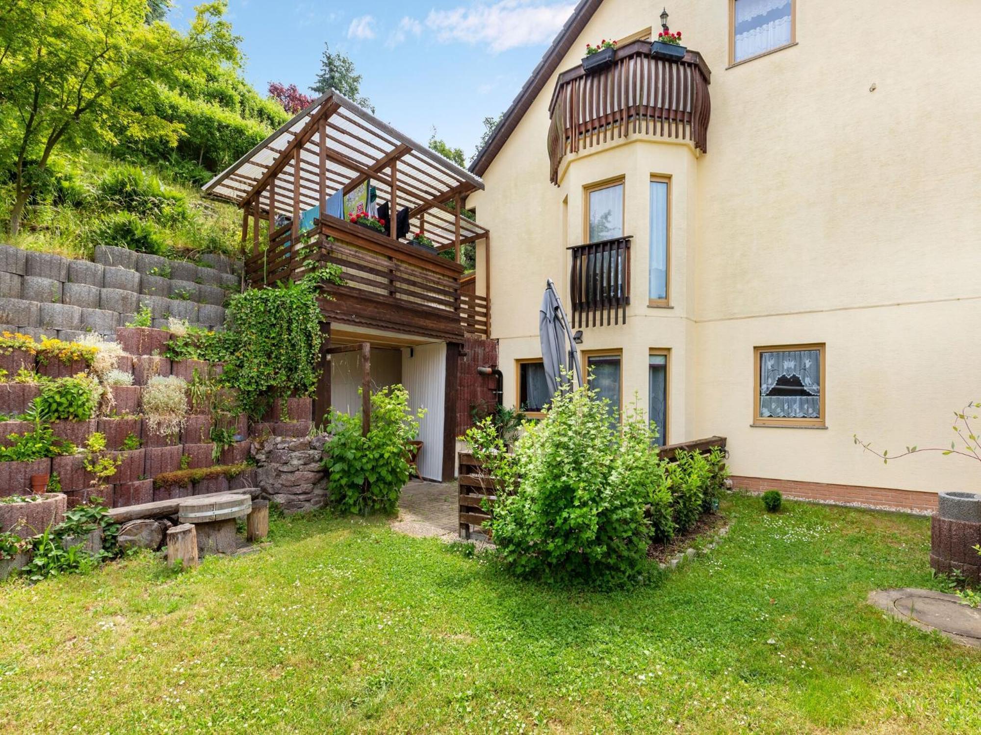 Cosy In With Balcony And Swimming Pool Apartment