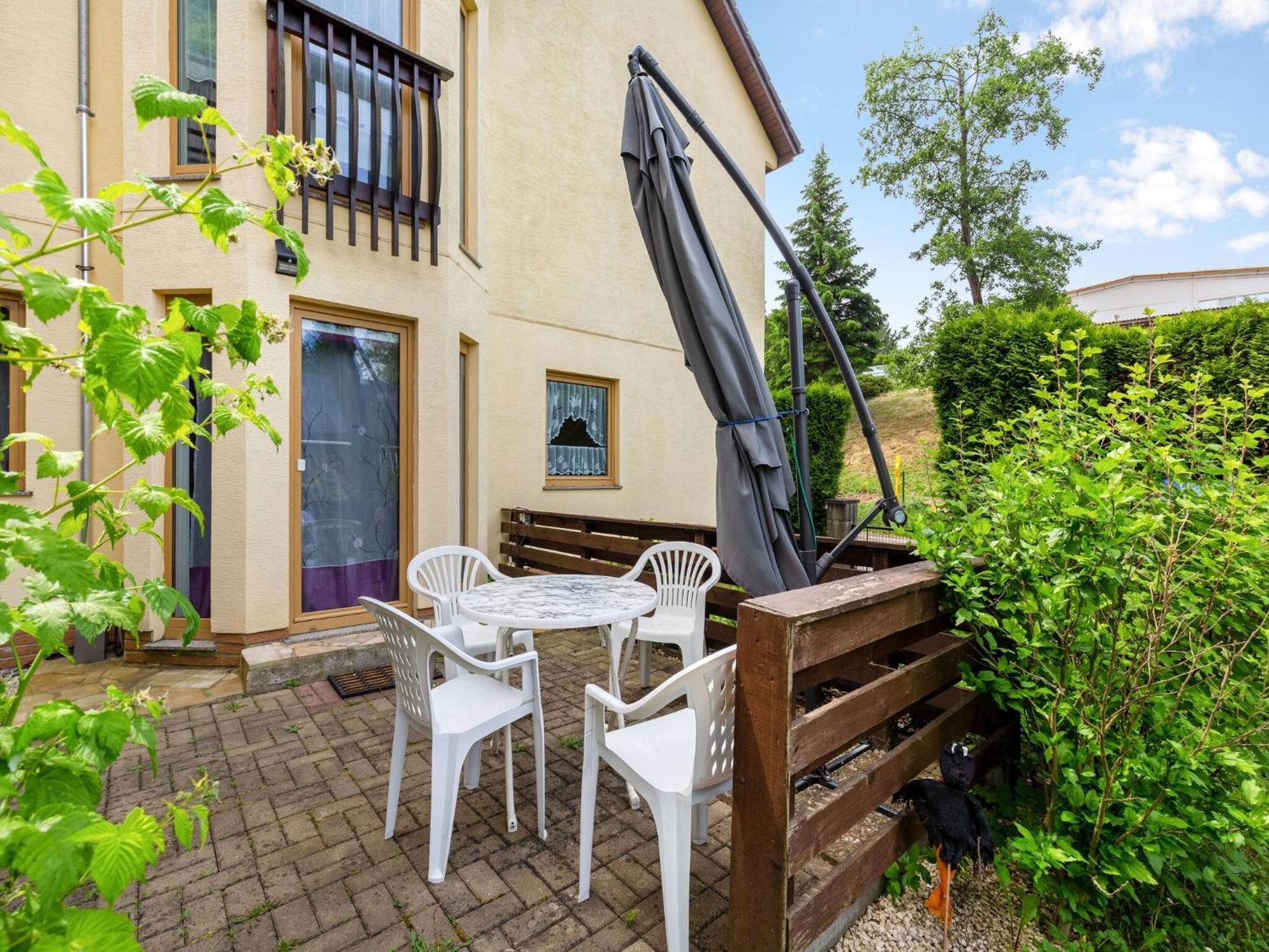Cosy In With Balcony And Swimming Pool Apartment Dresden