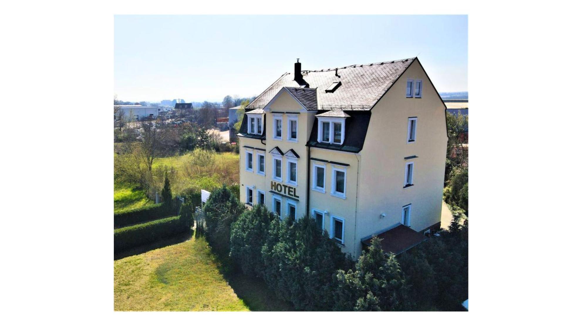 Aparthotel Good Mit Kostenlosen Parkplaetzen