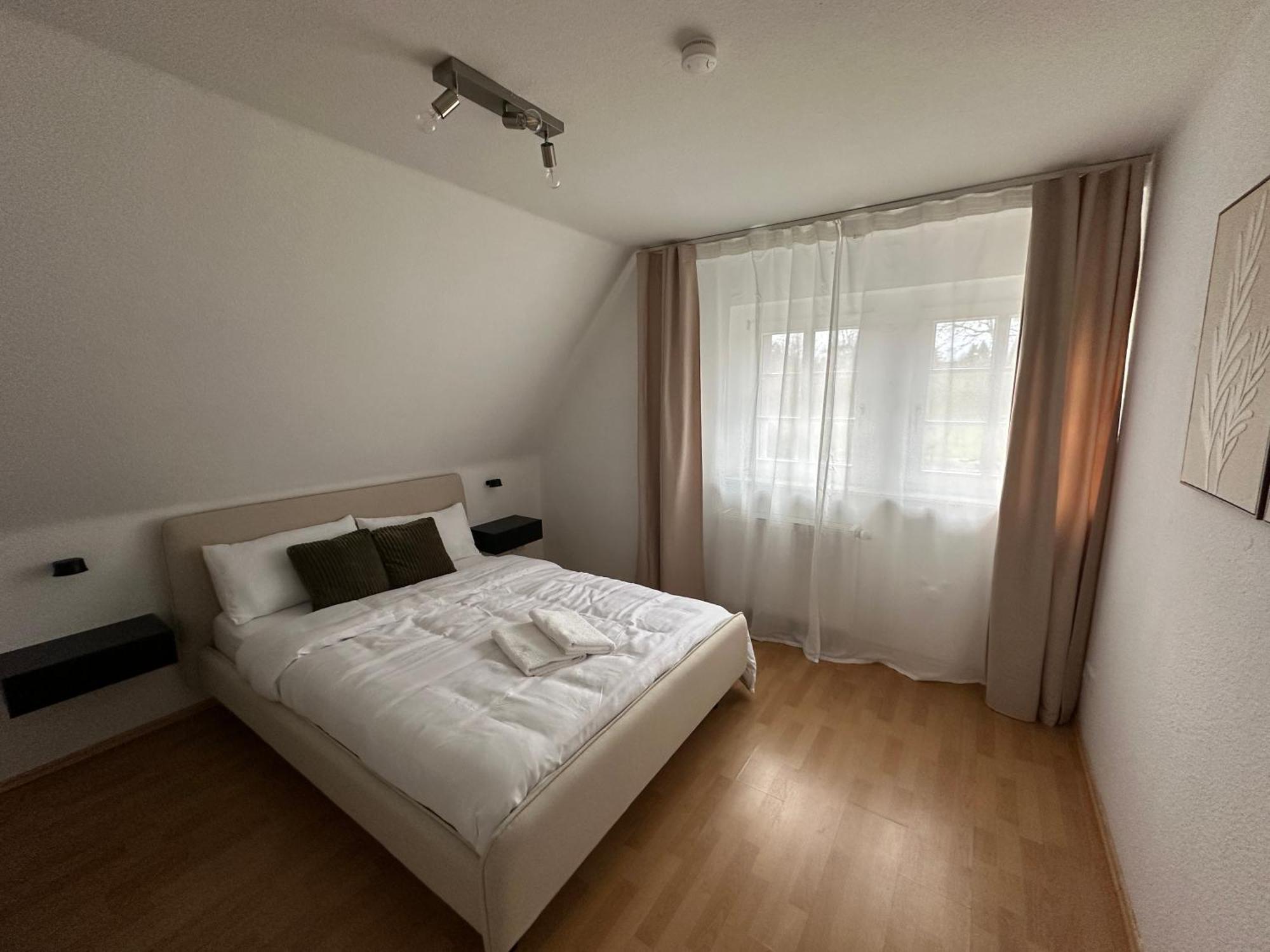 Modernes Familienapartment Mit Parkplatz Nahe Grosser Garten Apartment