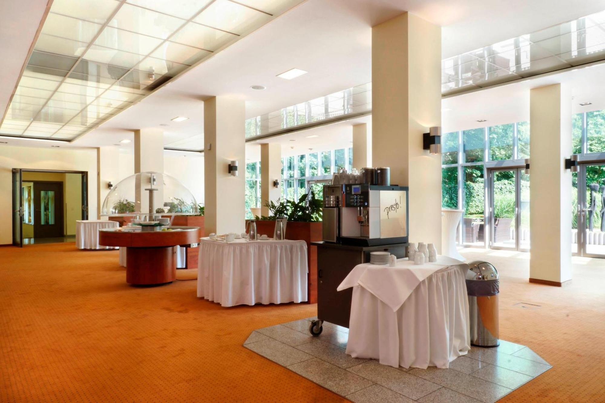 Courtyard By Marriott Hotel Dresden