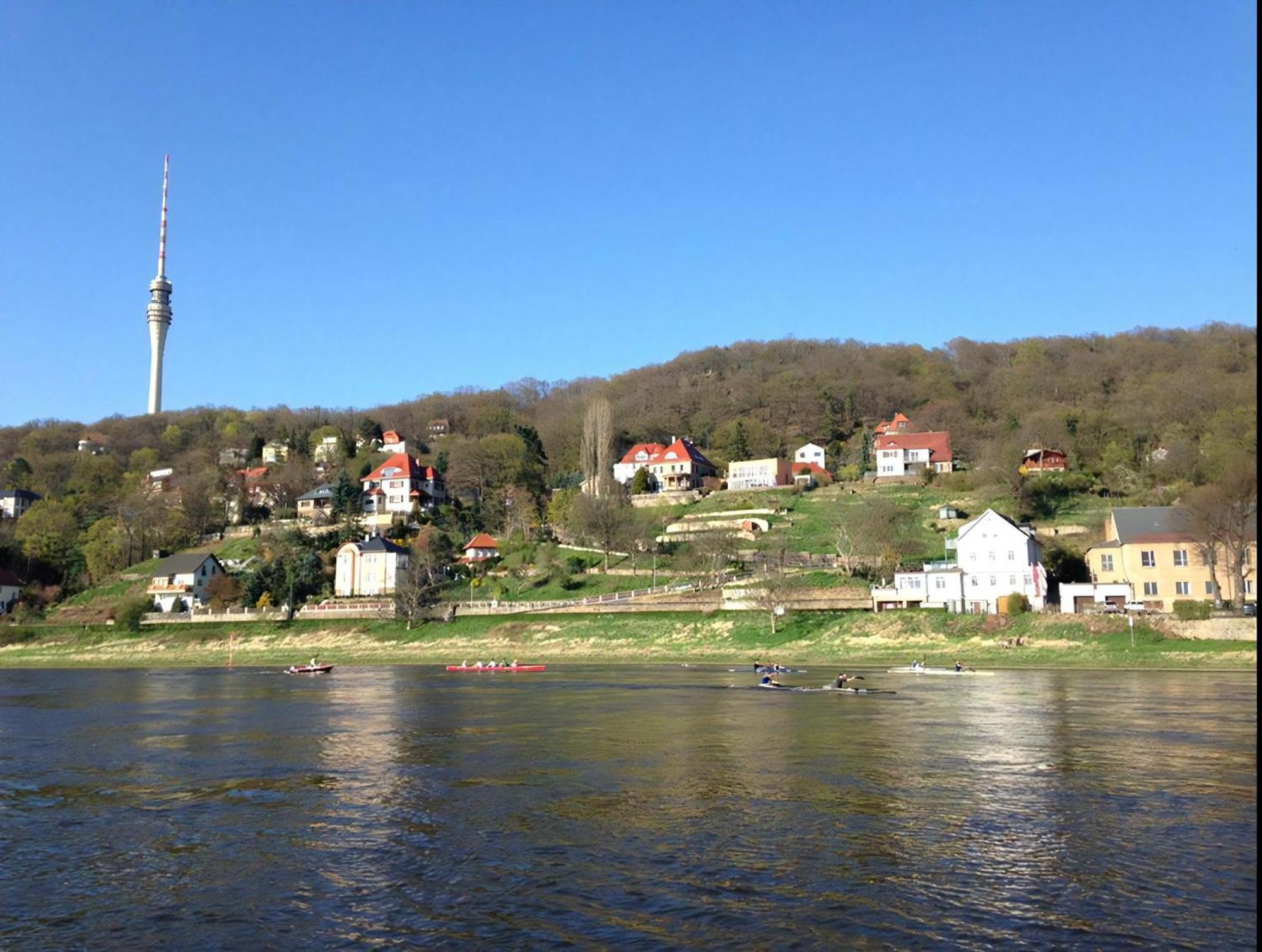 Gemuetliche In Niederpoyritz Mit Garten * Dresden