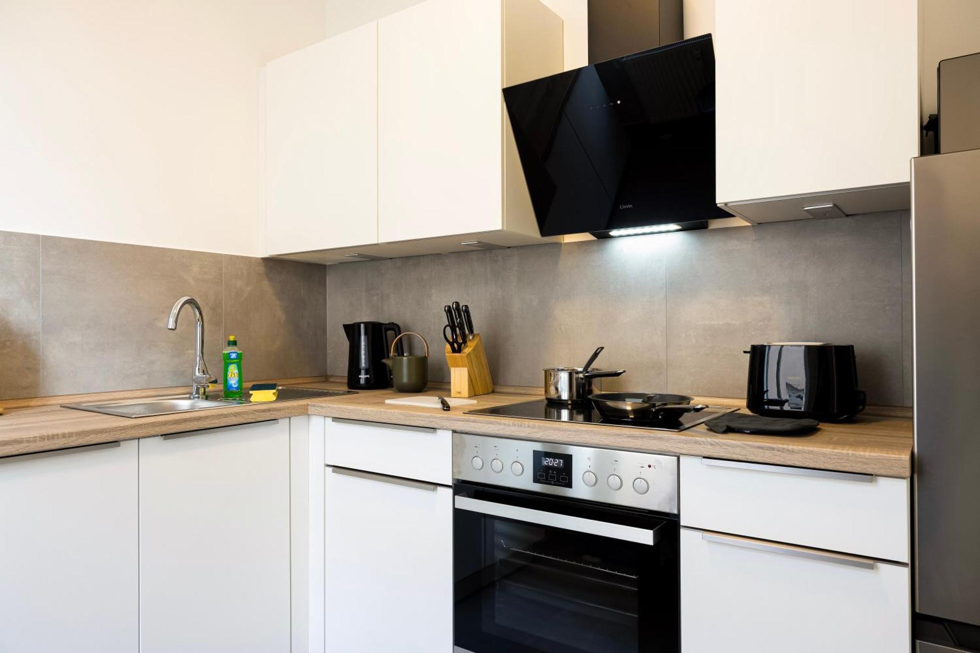 New - Nora - Messe - Airport * Dresden