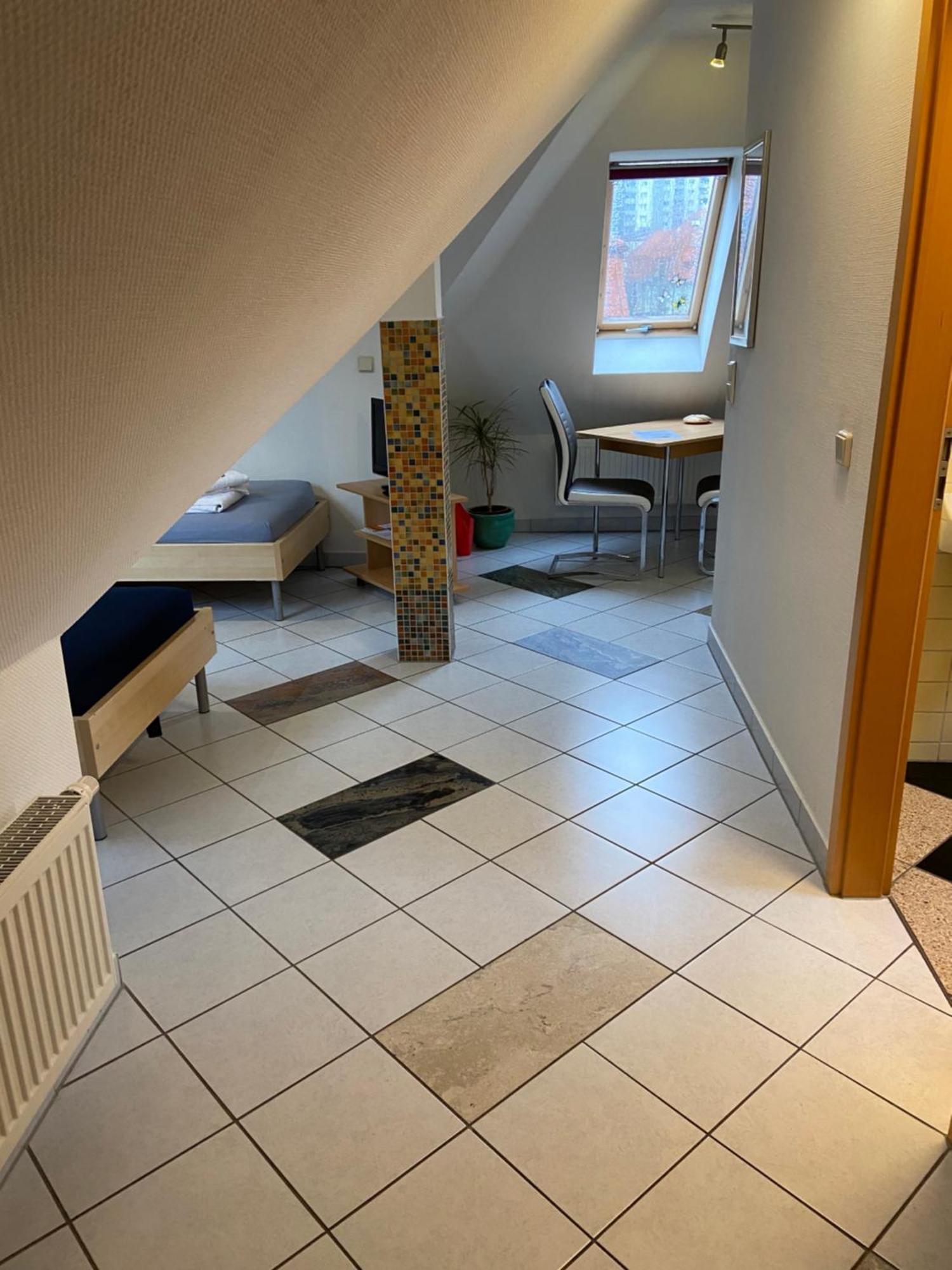 Rehn Apartment *