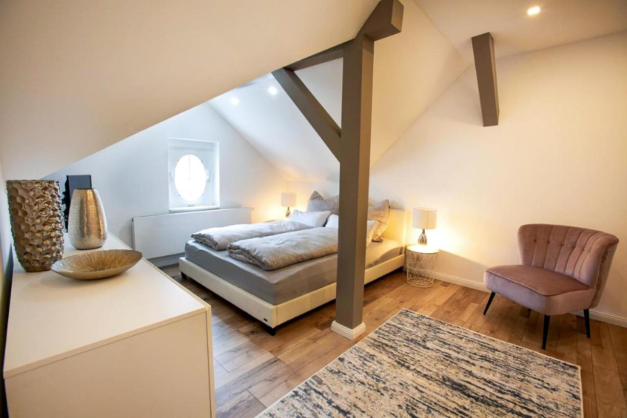 Apartment Adele Im Dachgeschoß Einer Stilvollen