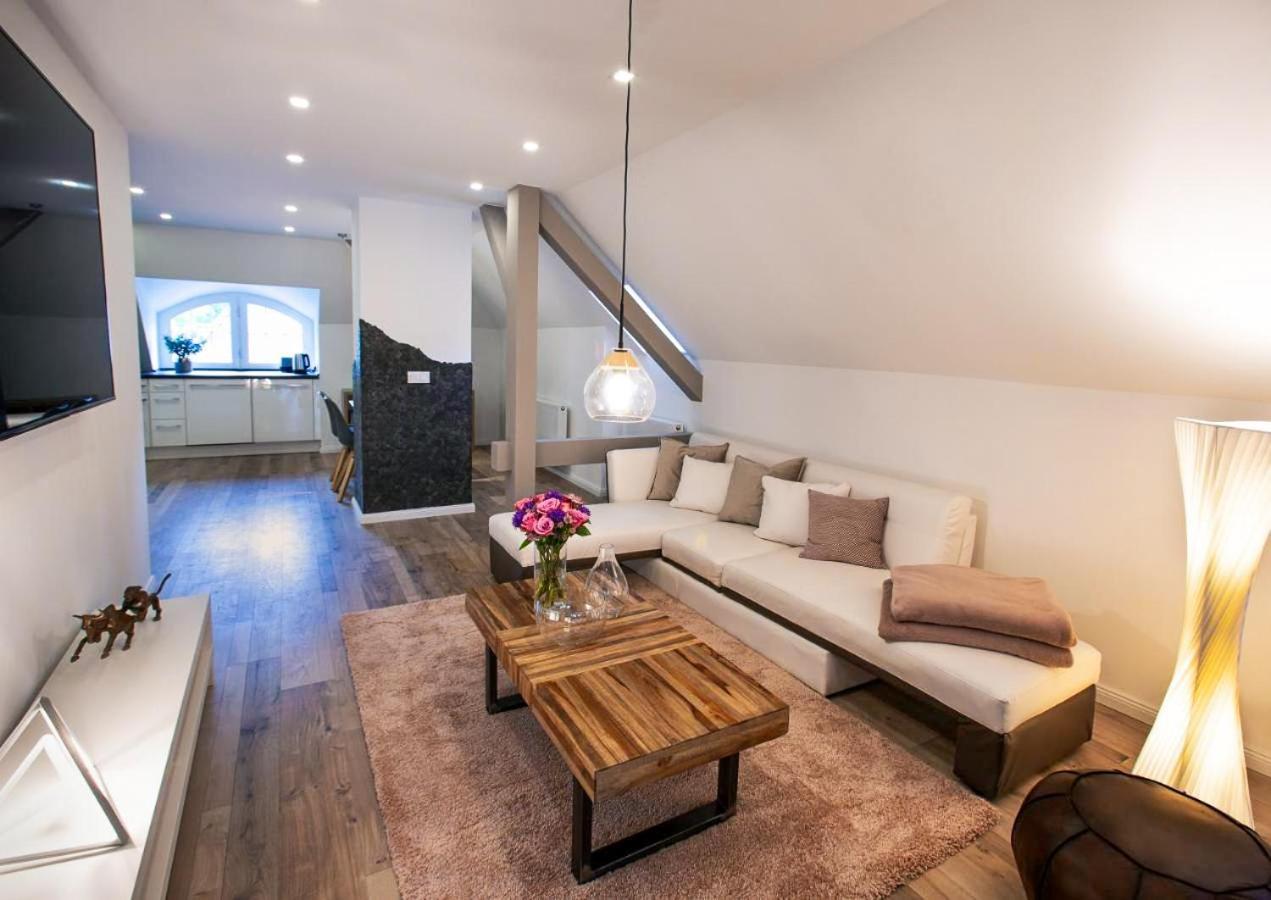 Apartment Adele Im Dachgeschoß Einer Stilvollen *