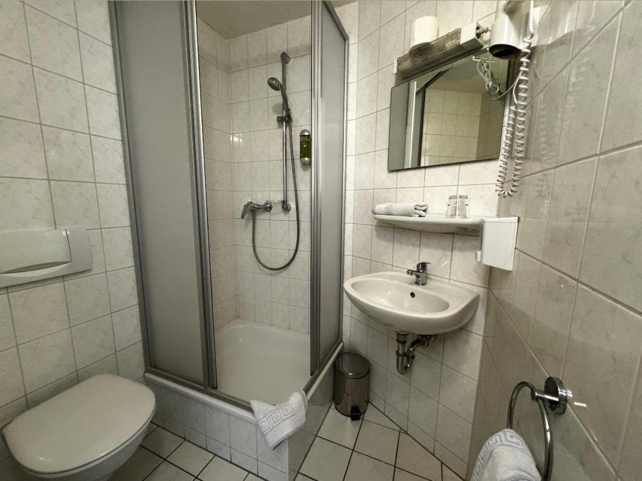 Hotel Zu Den Linden Dresden