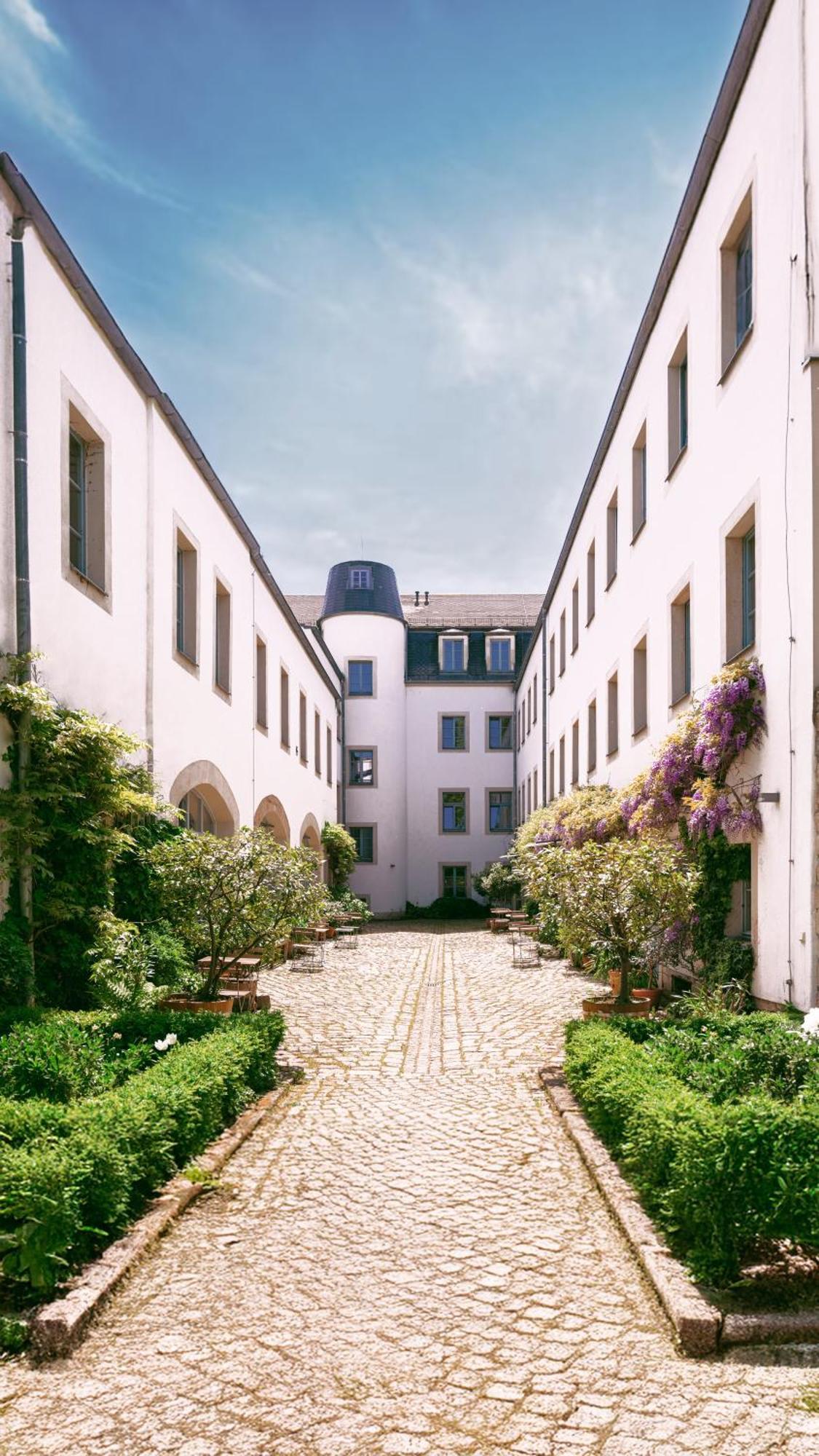 Hofgarten 1824 Garni Hotel 3*