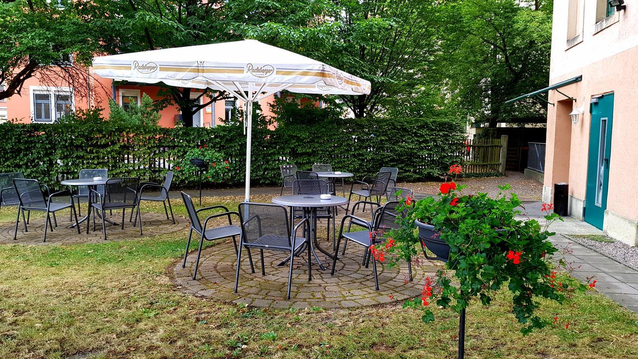 Amadeus Hotel 3*
