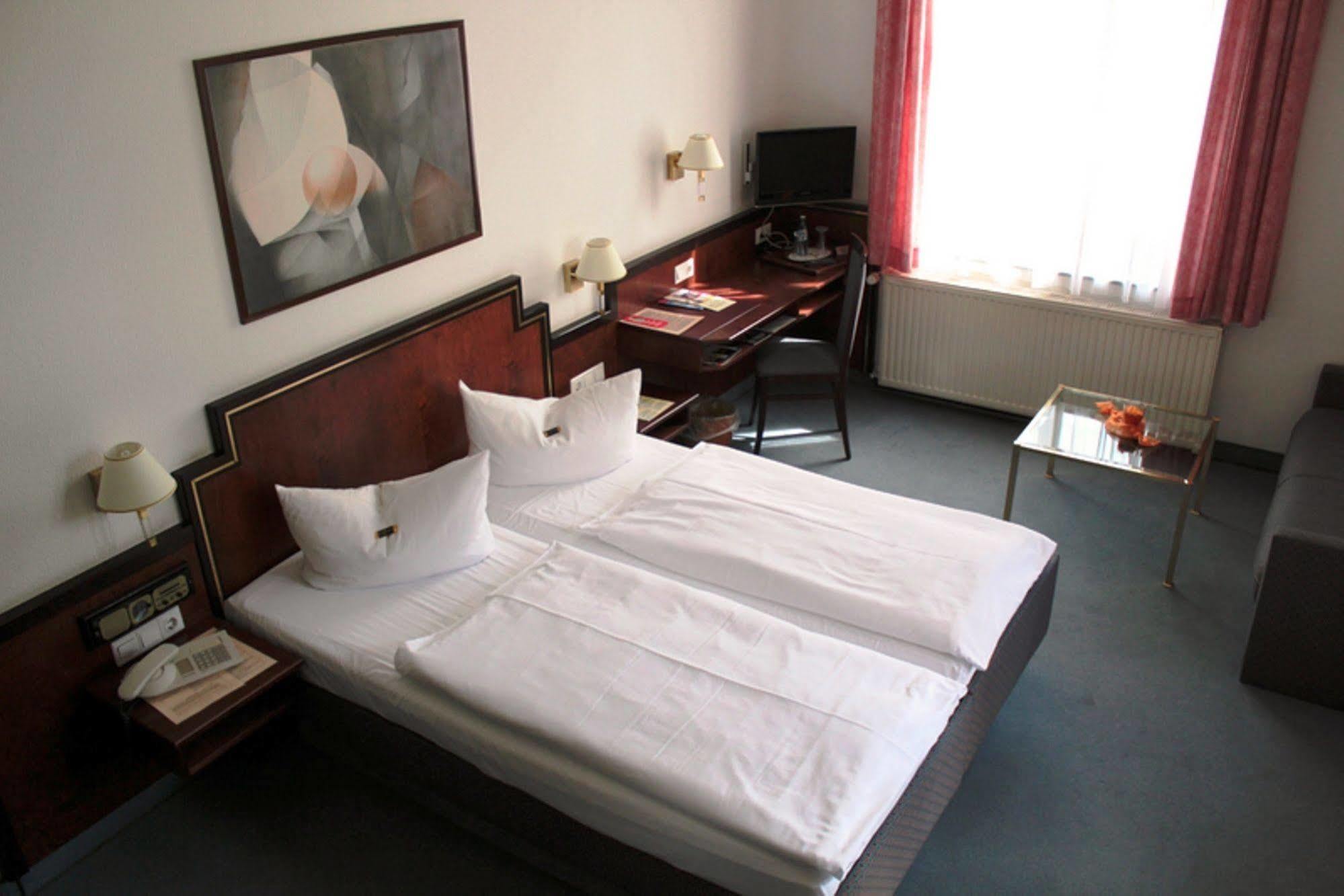 Kipping Am Hauptbahnhof 3*
