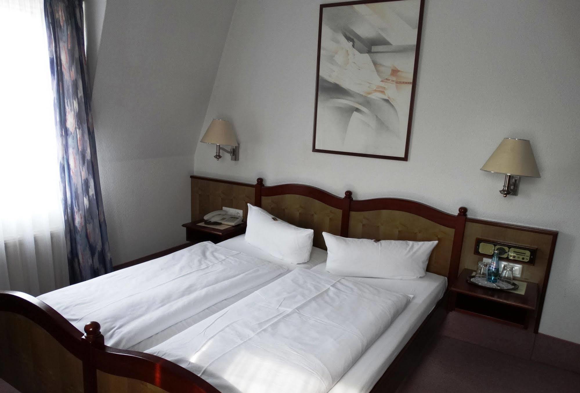 Noel Am Hauptbahnhof Hotel 3*
