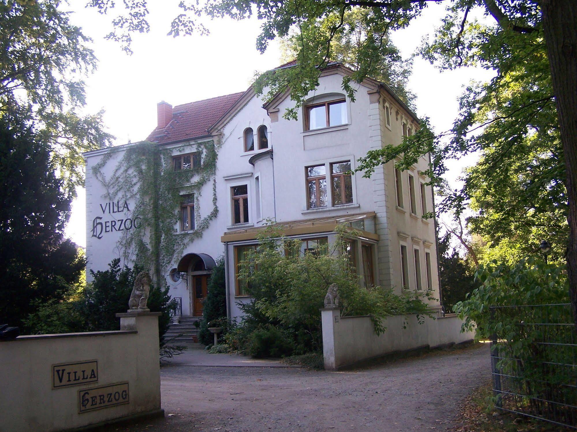 Herzog Hotel