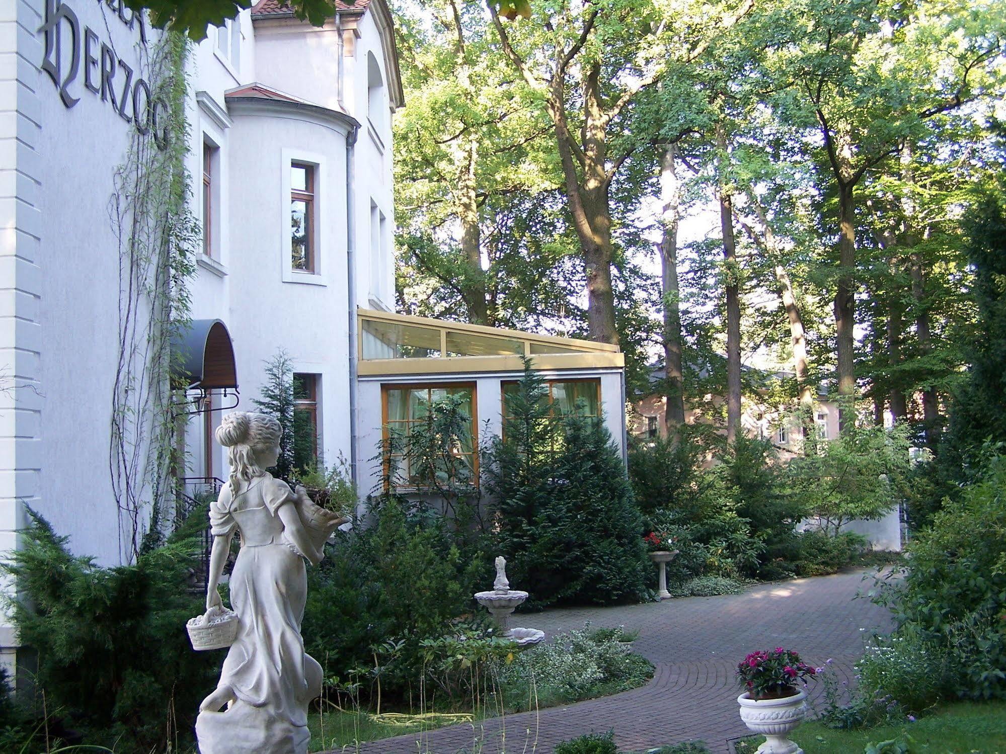 Herzog Hotel 3*