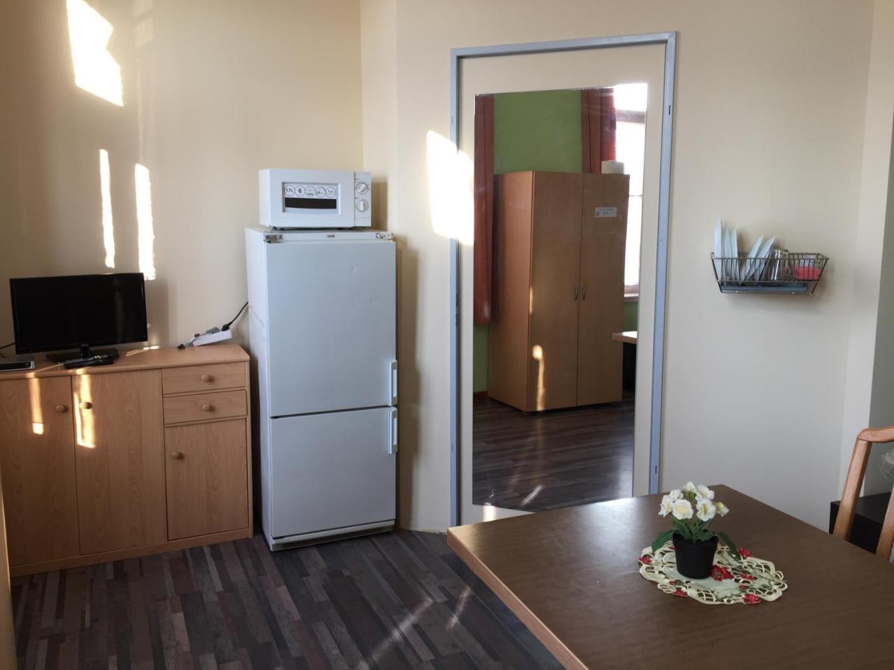 Zimmerfrei-dresden Mit Bad-minikuche Self Check In 24-7 Hostel
