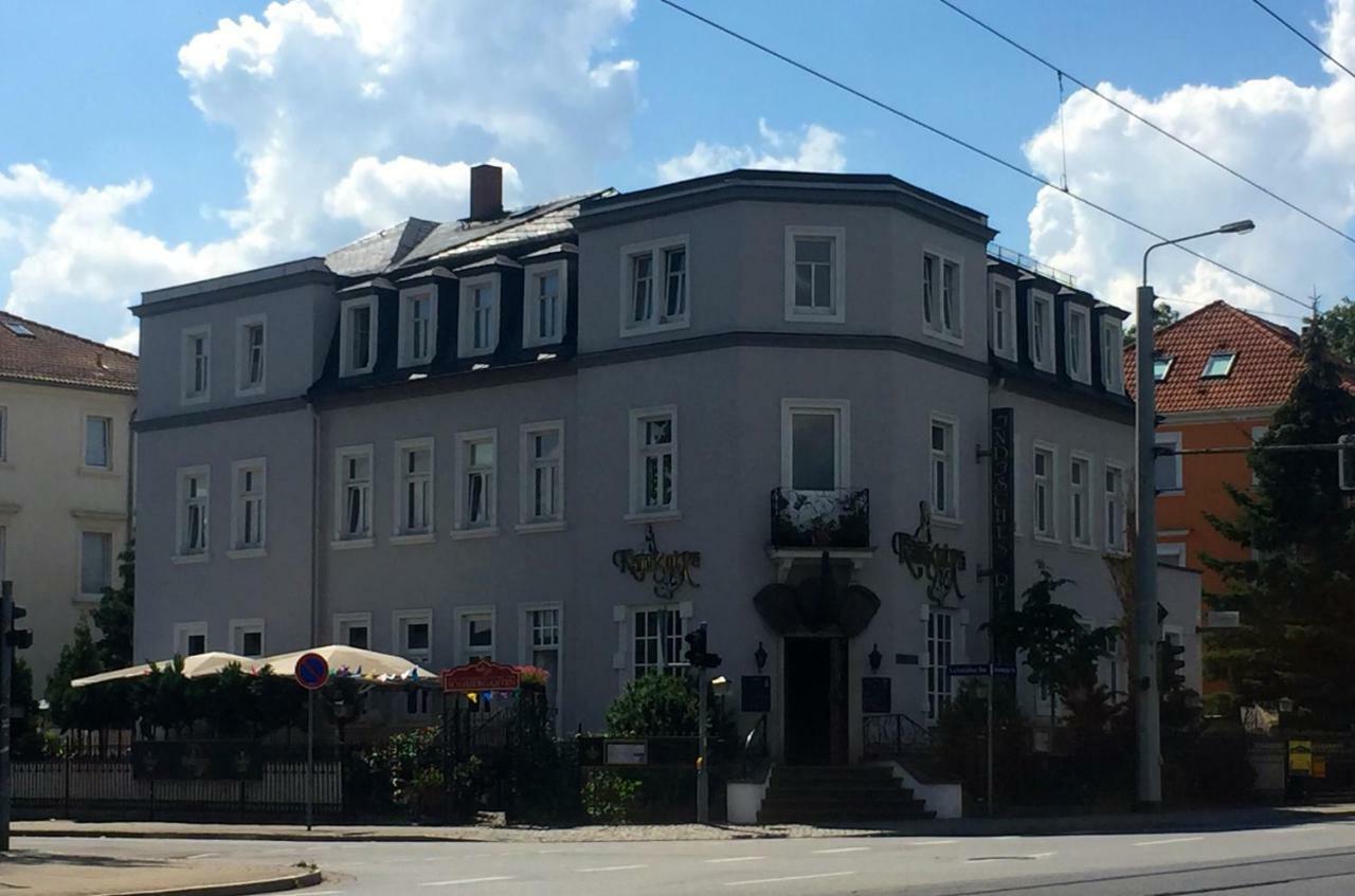 Whg./flat Am Großen Garten In *
