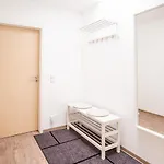 Helle Ferienwohnung Im Hinterhof