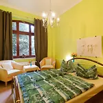 Grosse Ferienwohnung In Dresden-Loebtau
