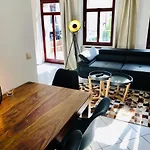 helles 2 Raum Apartment mit eigener Terrasse Dresden Altstadt