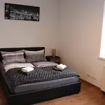Zentralgelegene 4-Raum Ferienwohnung Bis 8 Pers.