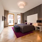 Modernes Apartment Am Neumarkt
