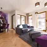 Modernes Apartment Am Neumarkt