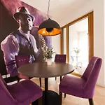 Modernes Apartment Am Neumarkt