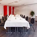 DORMERO Hotel Dresden Airport