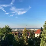 Apartment Mit Ausblick Im Dresdner Suedwesten