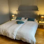 Apartment In Jugendstilvilla Am Grossen Garten I Balkone I Wlan