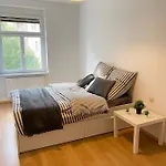 Schoenes Zimmer Naeher Bahnhof Neustadt Dresden Zentral Wlan