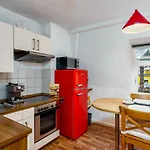 2R Apartment Perfect For Families! Kitchen - Parking - Netflix