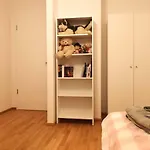 Gemuetliches Privatzimmer In Geraeumiger Gemeinschaftswohnung