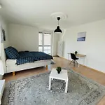 Luxury 3-Room Apartment