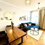 Casarina - Stilvoller Altbau In Zentraler Lage