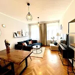 Casarina - Stilvoller Altbau In Zentraler Lage