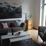 Traumhafte Etagenwohnung in Günderzeitvilla