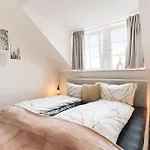 Neu! 100 Qm Apartment Im Zentrum Von Dresden