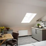 Point Hotel Apartments And Rooms