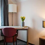 Point Hotel Apartments And Rooms