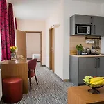 Point Hotel Apartments And Rooms