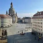 Luxus Suite Mit Einmaligem Blick Auf Die Frauenkirche