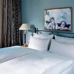 Hotel Elbflorenz Dresden