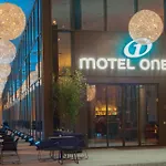 Motel One Dresden am Zwinger