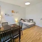 Helles Geraeumiges Appartement - 10 Min Zur Neustadt - Kostenloses Parken - Dresden365
