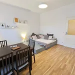 Helles Geraeumiges Appartement - 10 Min Zur Neustadt - Kostenloses Parken - Dresden365