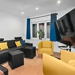 Exclusive Bungalow! 4 Rooms, 8 People, 2X Parking