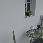 Adele - Gaestezimmer Und Pension Am Elberadweg