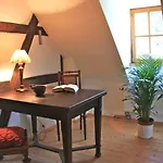 Ferienwohnung Im Kastanienhof Dresden, Buehlau
