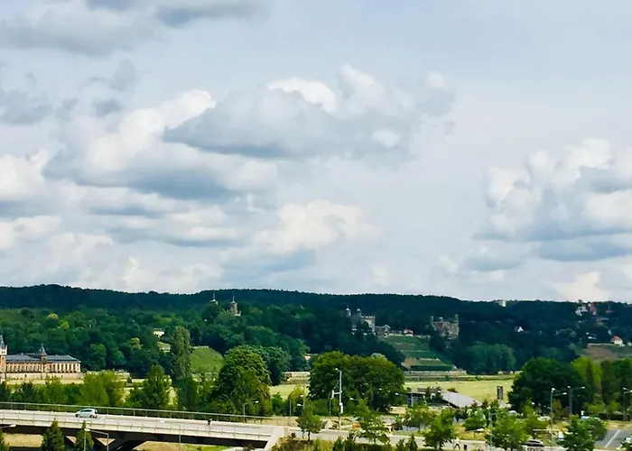 Panoramablick Auf Elbe Und Schloesser