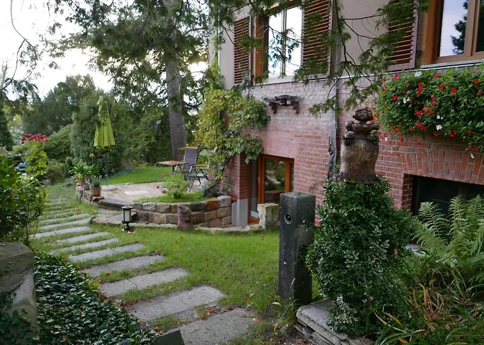 Ferienwohnung Dresden-Pillnitz - Elbhang-Villa - Am Zuckerhut
